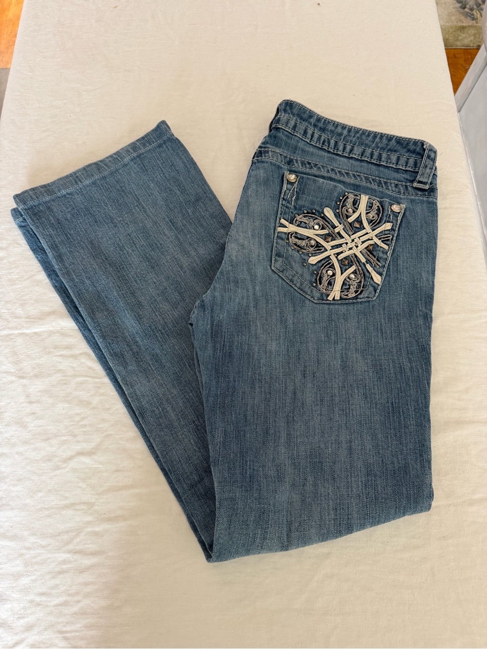 Women’s ana Mid Wash Bootcut Embroidered Pocket Denim Jeans Size 10